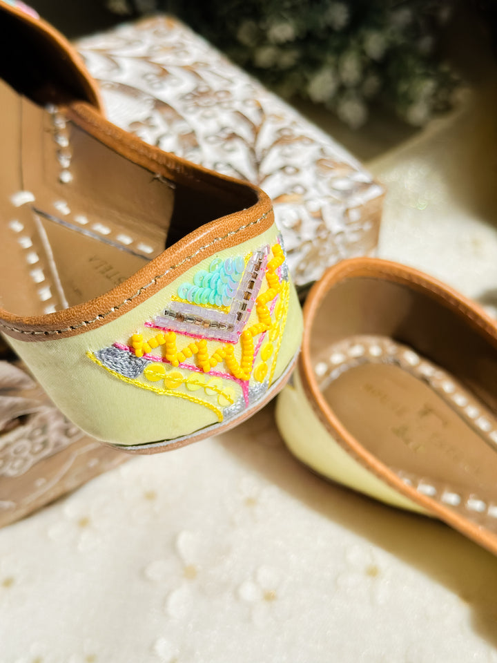 Yellow Butterfly Kids Jutti