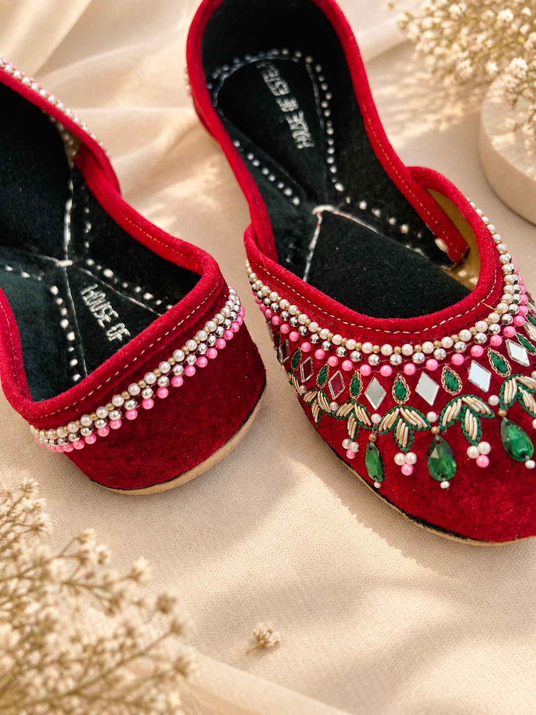 Aarzoo Maroon Punjabi Jutti