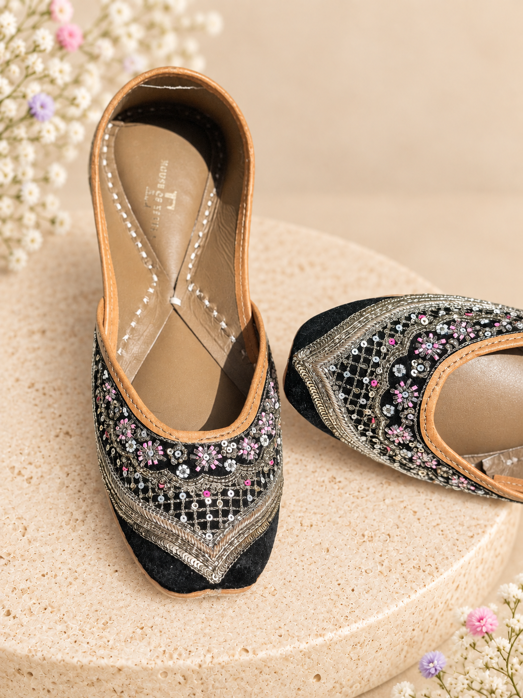 Midnight Elegance Black Velvet Jutti