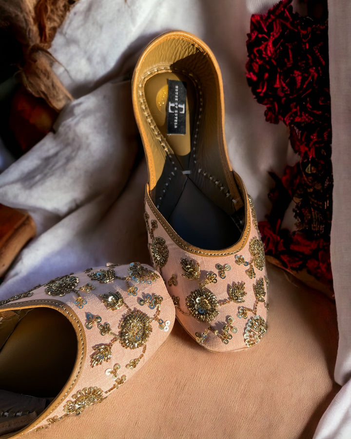 Bloom Peach Juttis